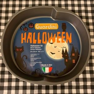 Halloween Cake Tin